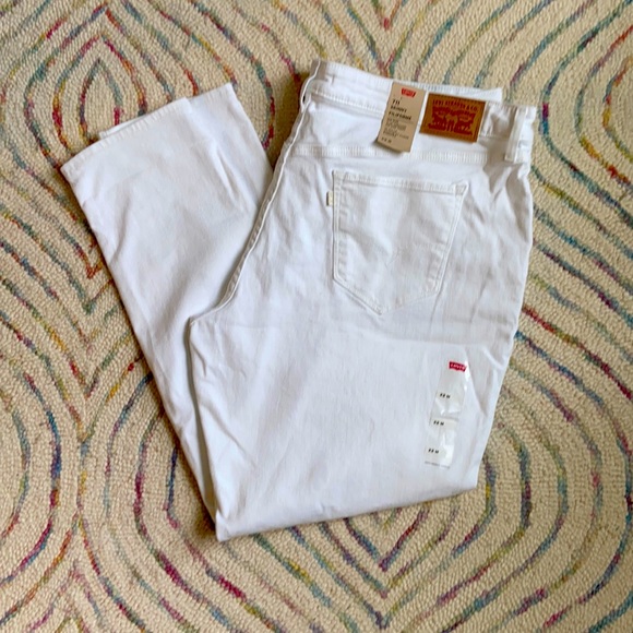White Levi’s 711 Skinny Size 22W - Picture 1 of 3